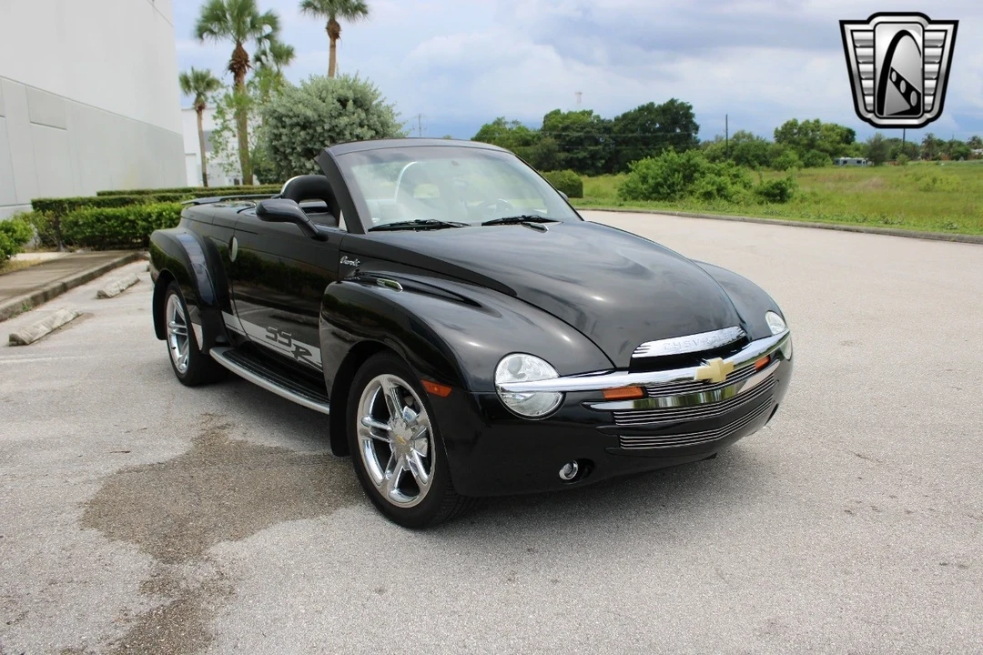 2006 Chevrolet SSR - Image 11 of 21