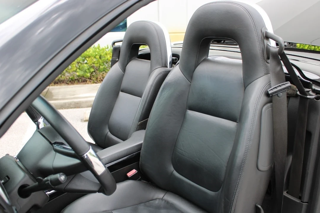 2006 Chevrolet SSR - Image 18 of 21