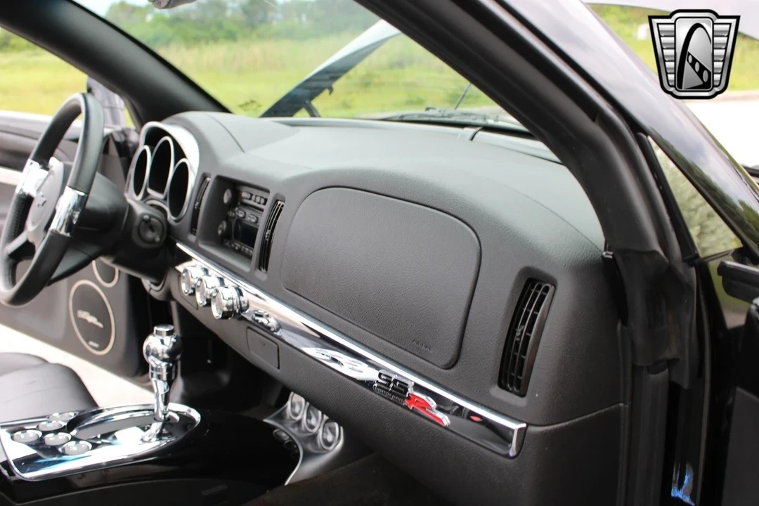 2006 Chevrolet SSR - Image 20 of 21