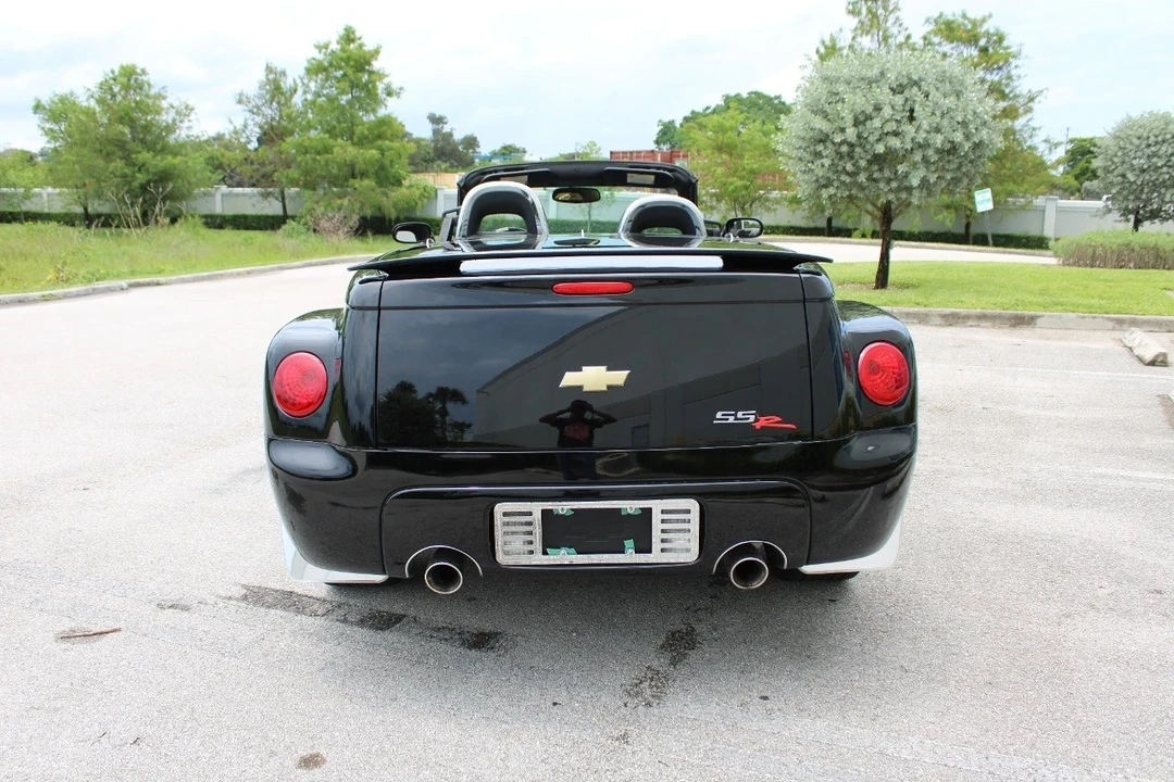 2006 Chevrolet SSR - Image 8 of 21