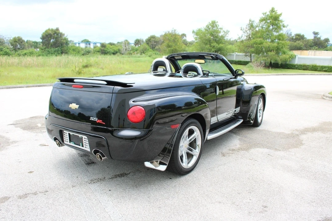 2006 Chevrolet SSR - Image 9 of 21