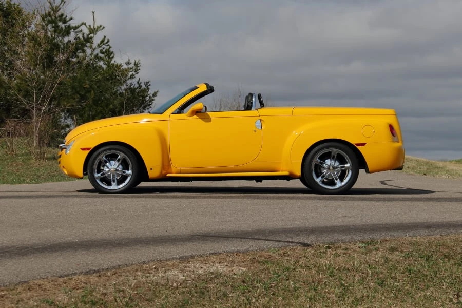 2006 Chevrolet SSR - Image 2 of 31