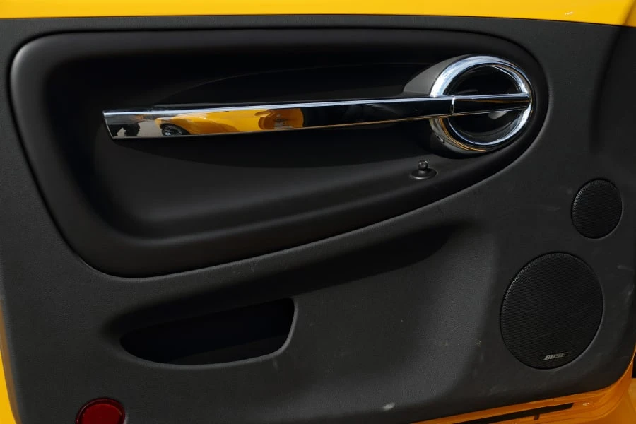 2006 Chevrolet SSR - Image 18 of 31