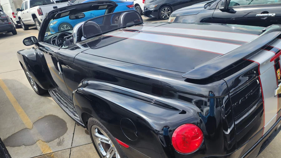 2006 Chevrolet SSR - Image 2 of 5