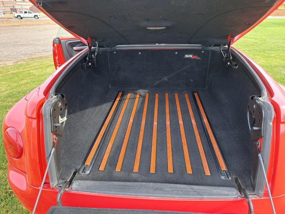 2006 Chevrolet SSR - Image 9 of 20