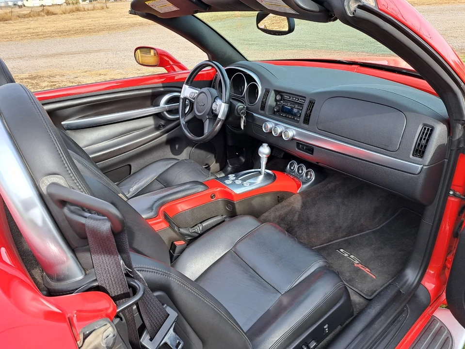 2006 Chevrolet SSR - Image 18 of 20