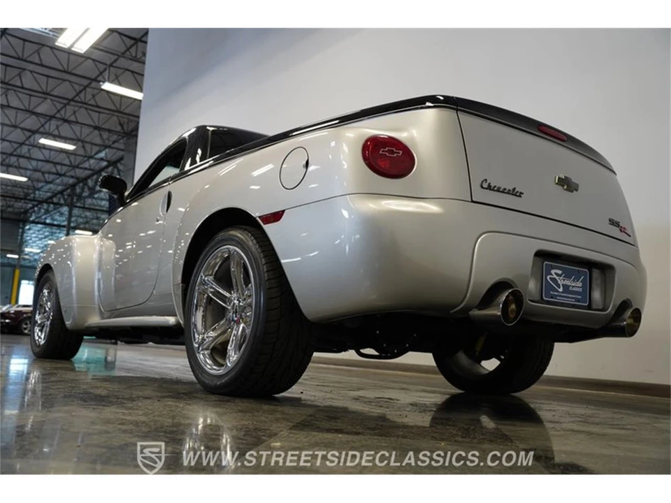 2006 Chevrolet SSR - Image 26 of 31