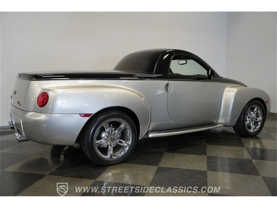 2006 Chevrolet SSR - Image 14 of 31