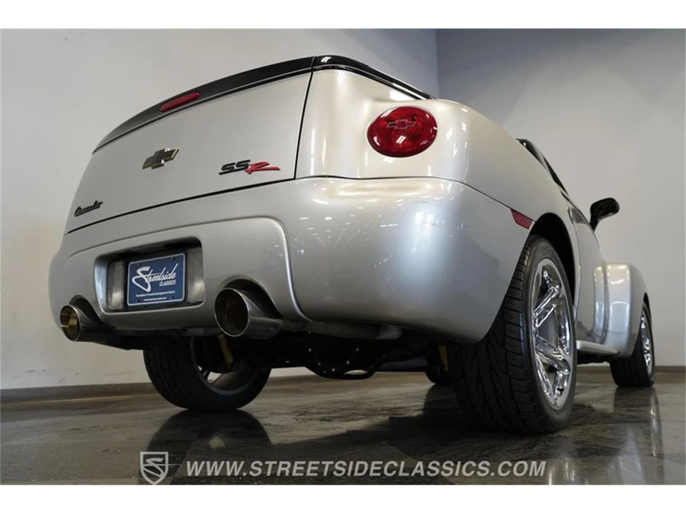2006 Chevrolet SSR - Image 30 of 31