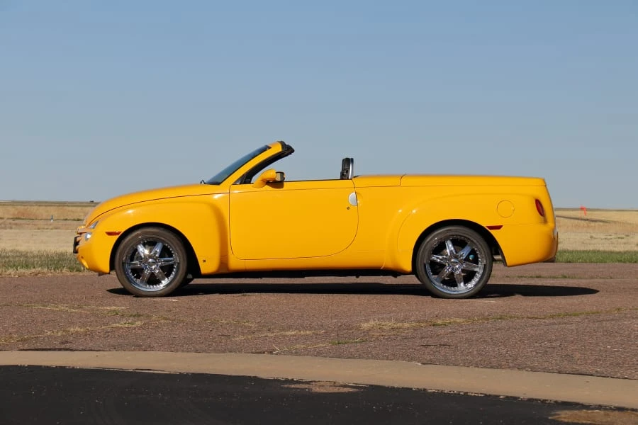 2006 Chevrolet SSR - Image 2 of 31