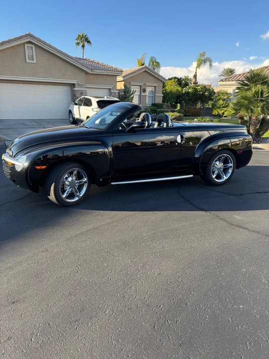 2006 Chevrolet SSR - Image 2 of 13