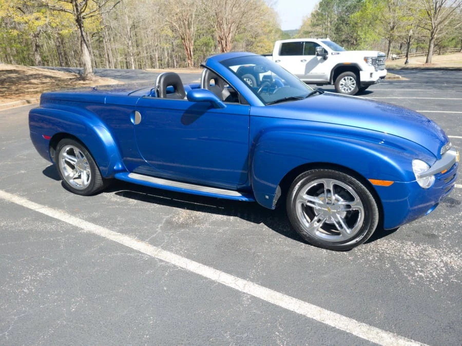 2006 Chevrolet SSR - Image 2 of 19