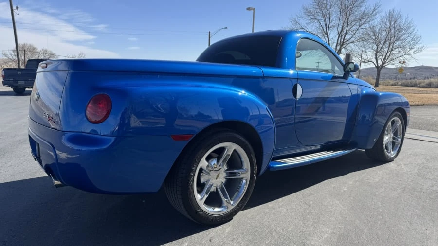 2006 Chevrolet SSR - Image 3 of 31