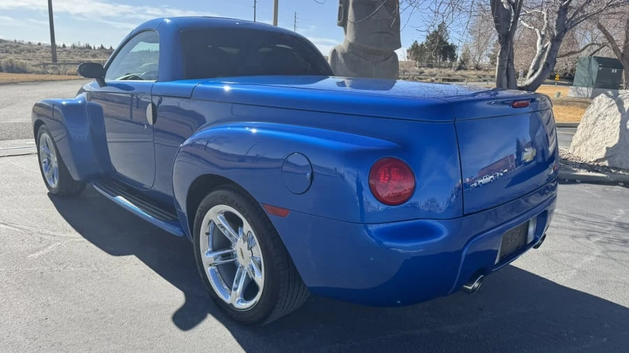 2006 Chevrolet SSR - Image 13 of 31
