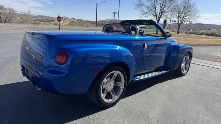 2006 Chevrolet SSR - Image 20 of 31