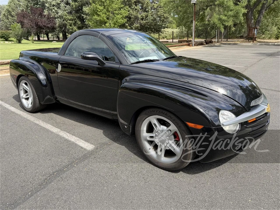 2006 Chevrolet SSR - Image 2 of 5
