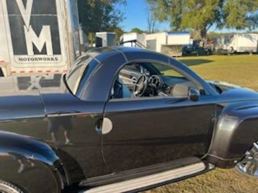 2006 Chevrolet SSR - Image 3 of 8