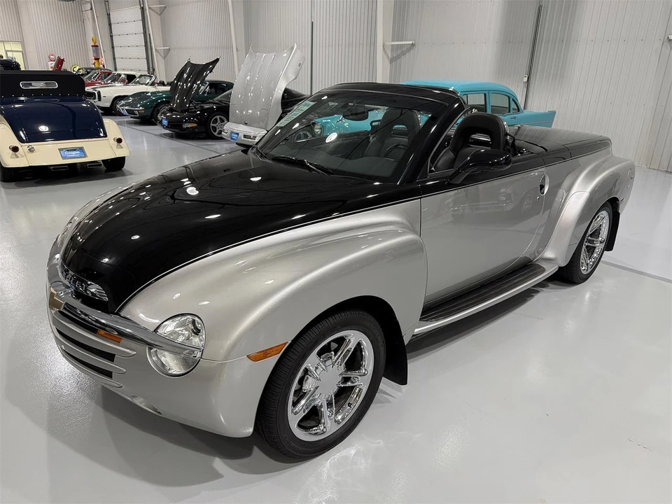 2006 Chevrolet SSR - Image 22 of 31