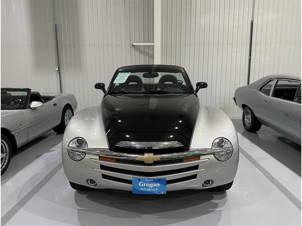 2006 Chevrolet SSR - Image 27 of 31