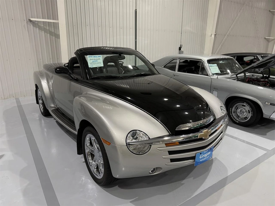 2006 Chevrolet SSR - Image 26 of 31