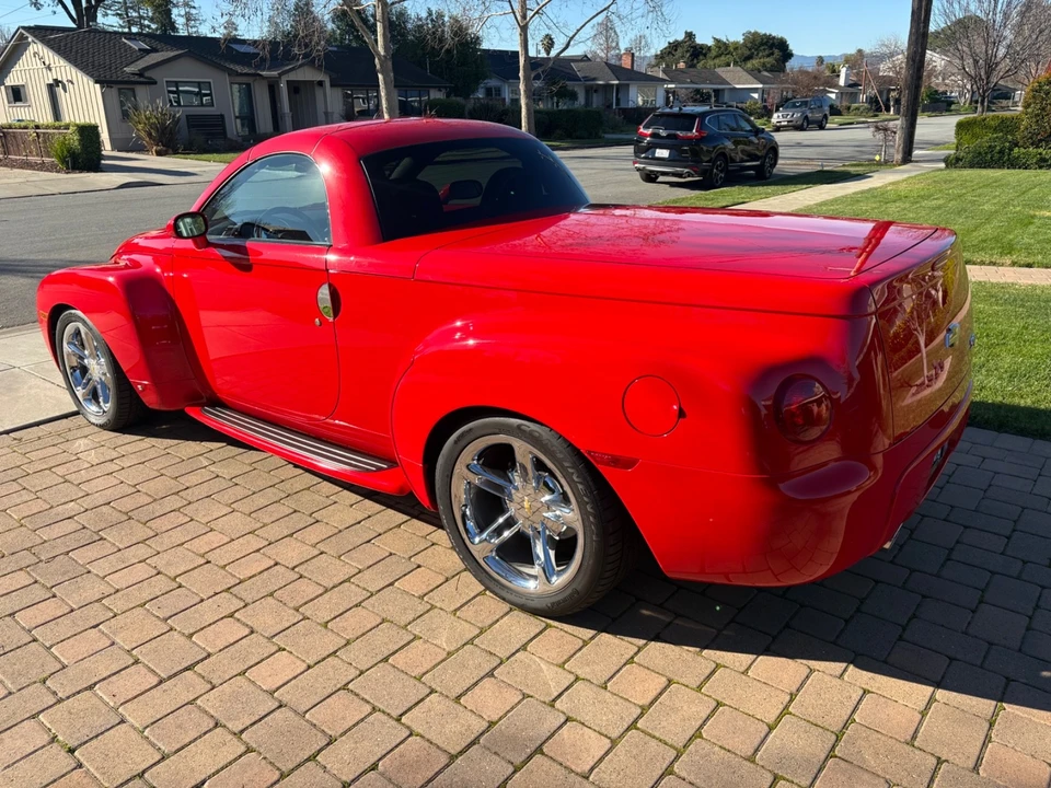 2006 Chevrolet SSR - Image 6 of 21