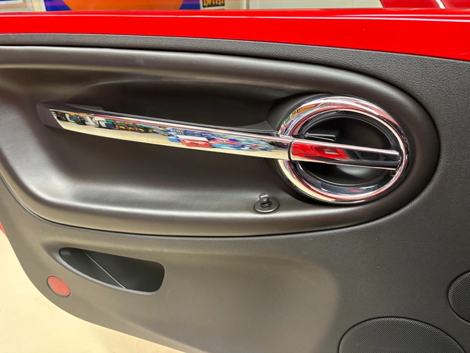 2006 Chevrolet SSR - Image 13 of 21