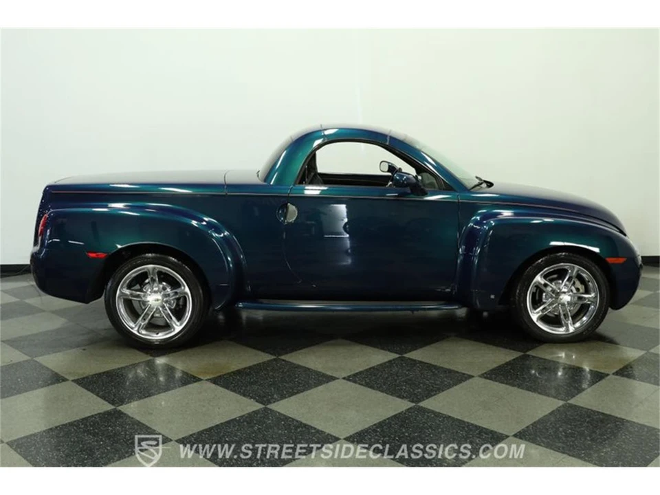 2006 Chevrolet SSR - Image 13 of 31