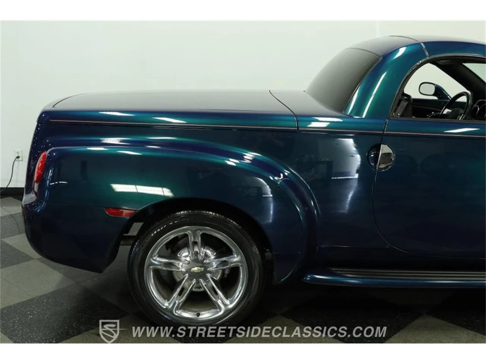 2006 Chevrolet SSR - Image 28 of 31