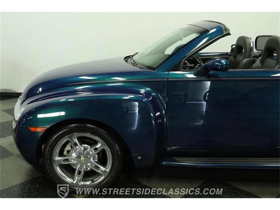 2006 Chevrolet SSR - Image 23 of 31