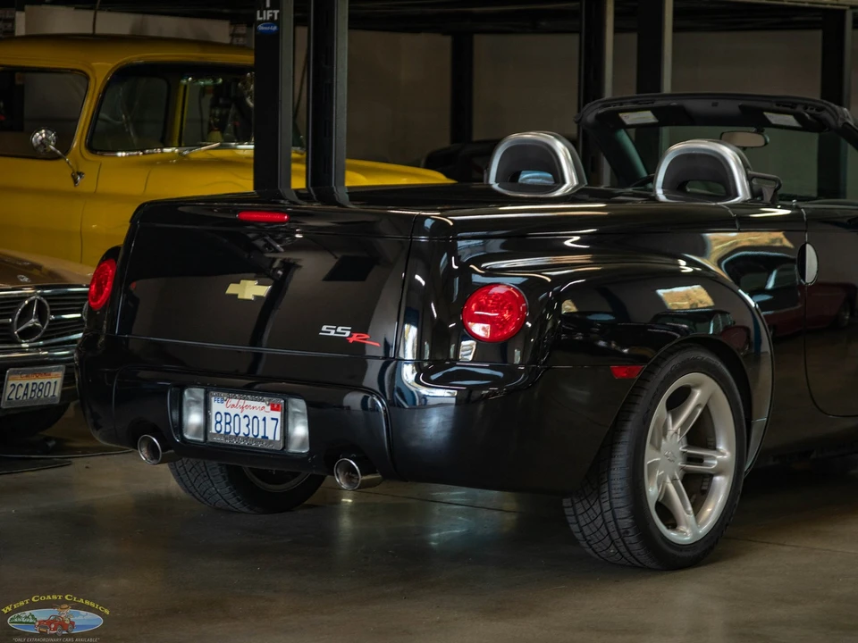 2006 Chevrolet SSR - Image 26 of 31