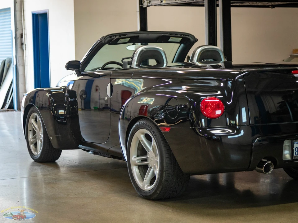 2006 Chevrolet SSR - Image 23 of 31