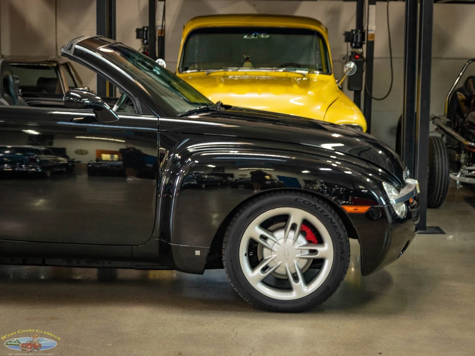 2006 Chevrolet SSR - Image 4 of 21