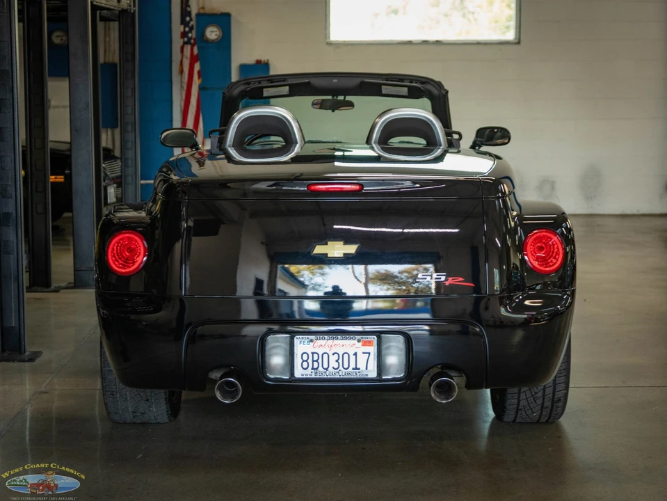 2006 Chevrolet SSR - Image 18 of 21