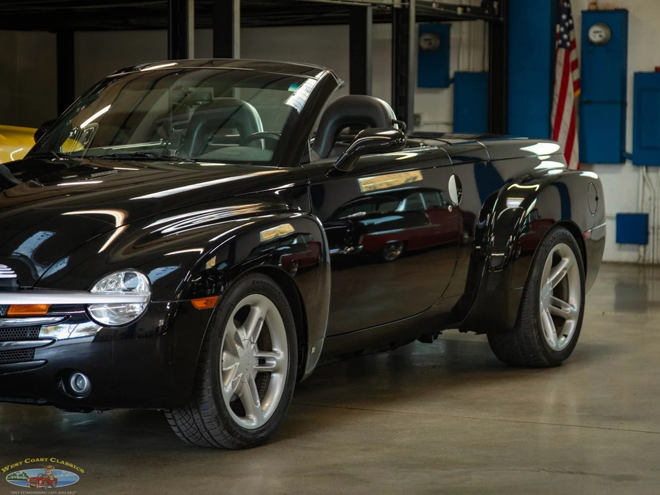 2006 Chevrolet SSR - Image 10 of 21