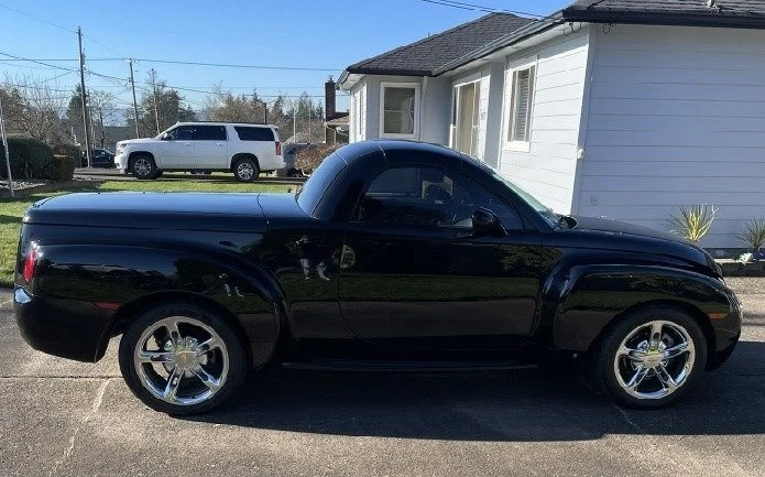 2006 Chevrolet SSR - Image 8 of 12