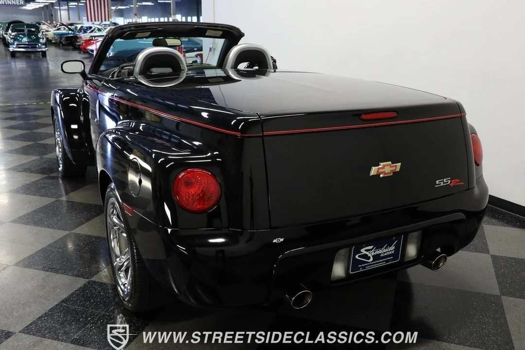 2006 Chevrolet SSR - Image 8 of 21
