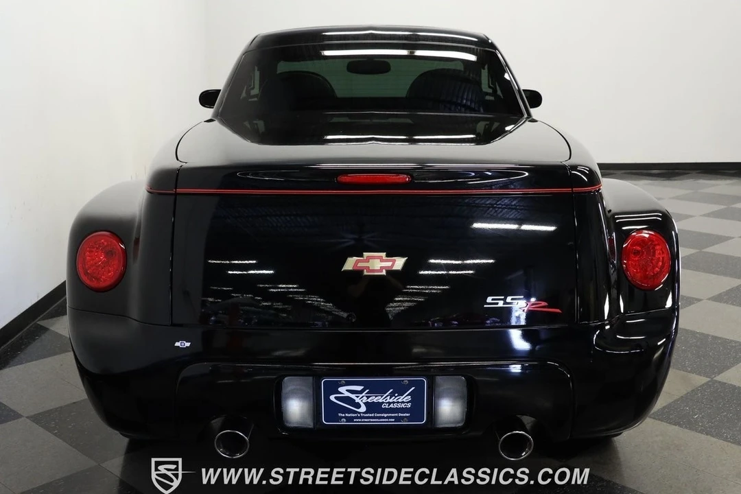 2006 Chevrolet SSR - Image 9 of 21