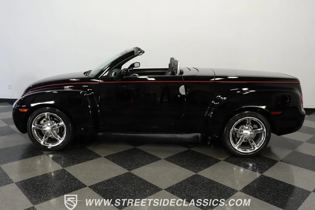 2006 Chevrolet SSR - Image 3 of 21