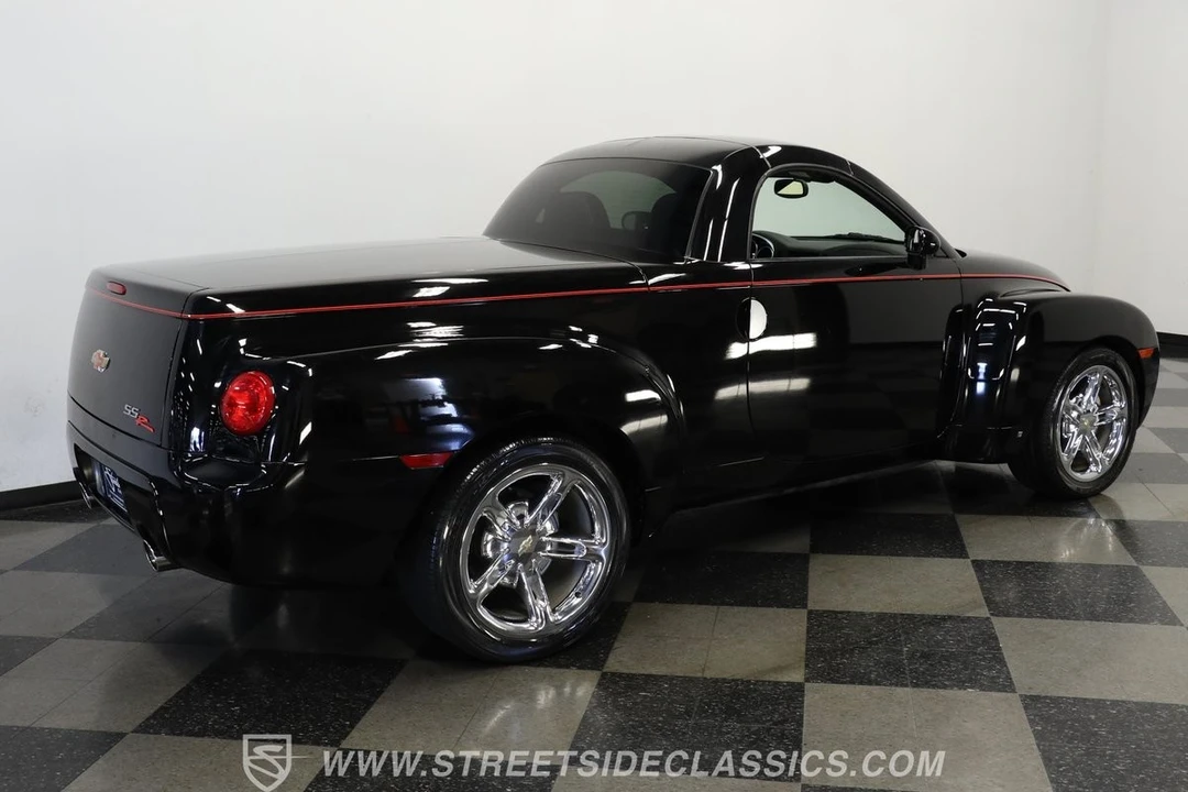 2006 Chevrolet SSR - Image 11 of 21