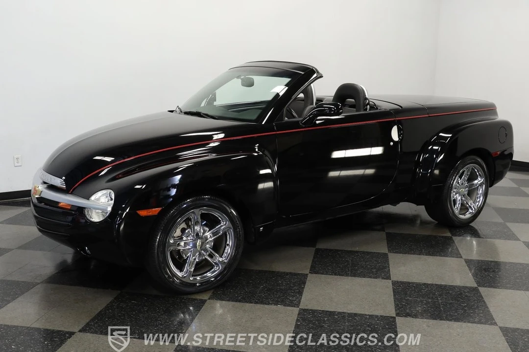 2006 Chevrolet SSR - Image 5 of 21
