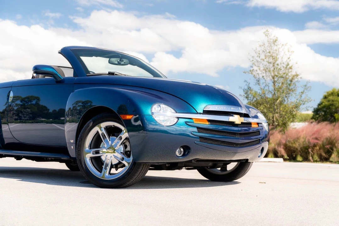 2006 Chevrolet SSR - Image 11 of 21