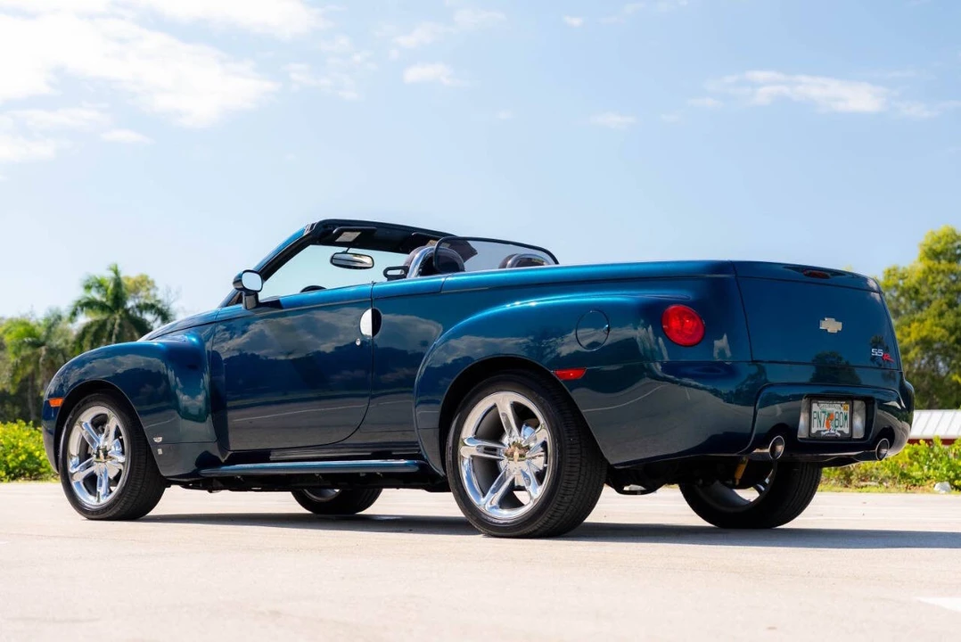 2006 Chevrolet SSR - Image 6 of 21