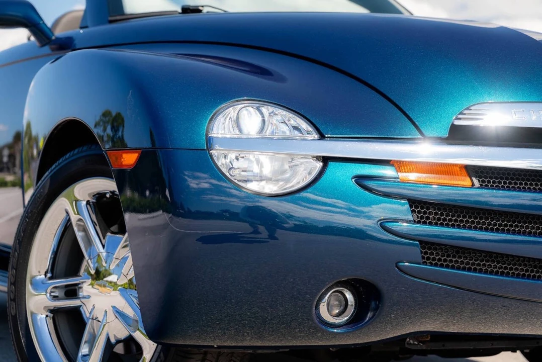 2006 Chevrolet SSR - Image 14 of 21