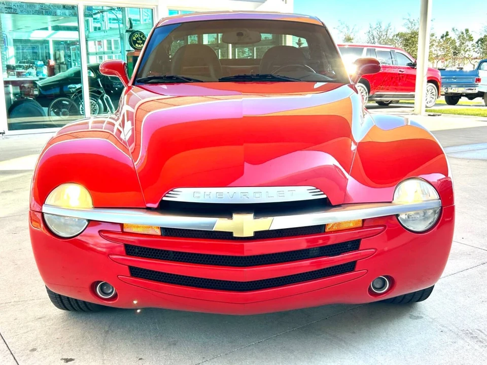 2006 Chevrolet SSR - Image 2 of 21