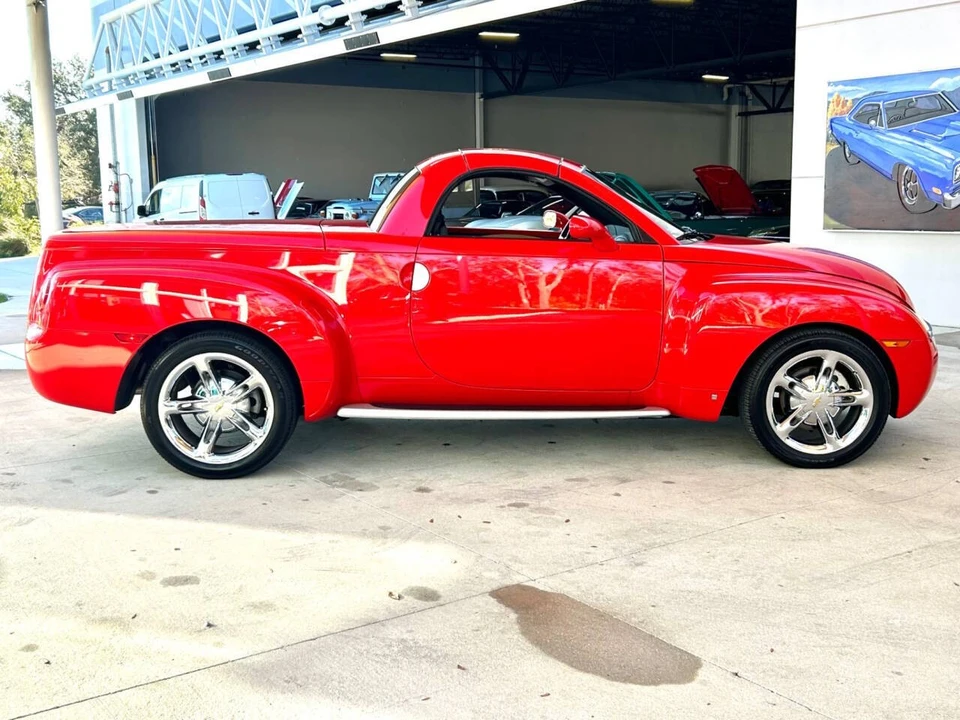2006 Chevrolet SSR - Image 4 of 21