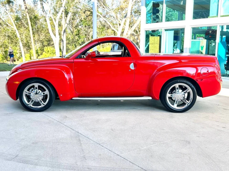 2006 Chevrolet SSR - Image 8 of 21