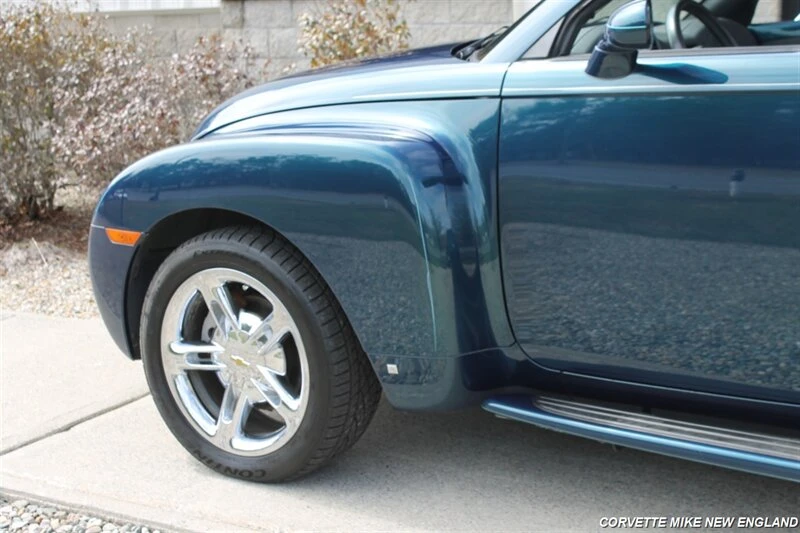 2006 Chevrolet SSR - Image 15 of 31