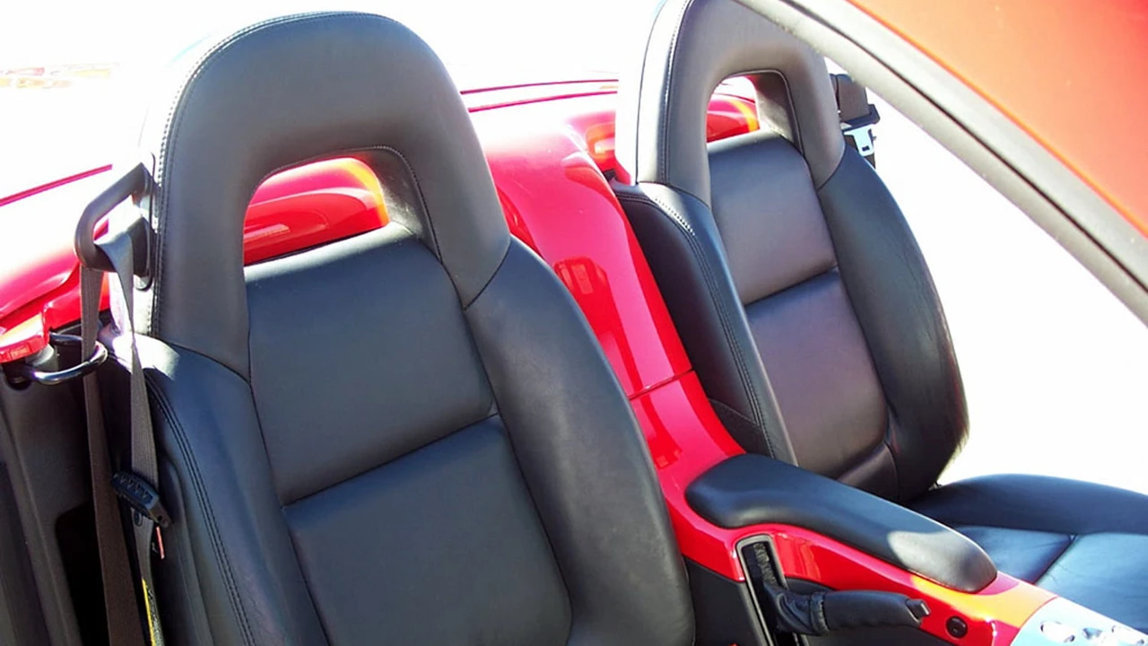 2006 Chevrolet SSR - Image 6 of 20