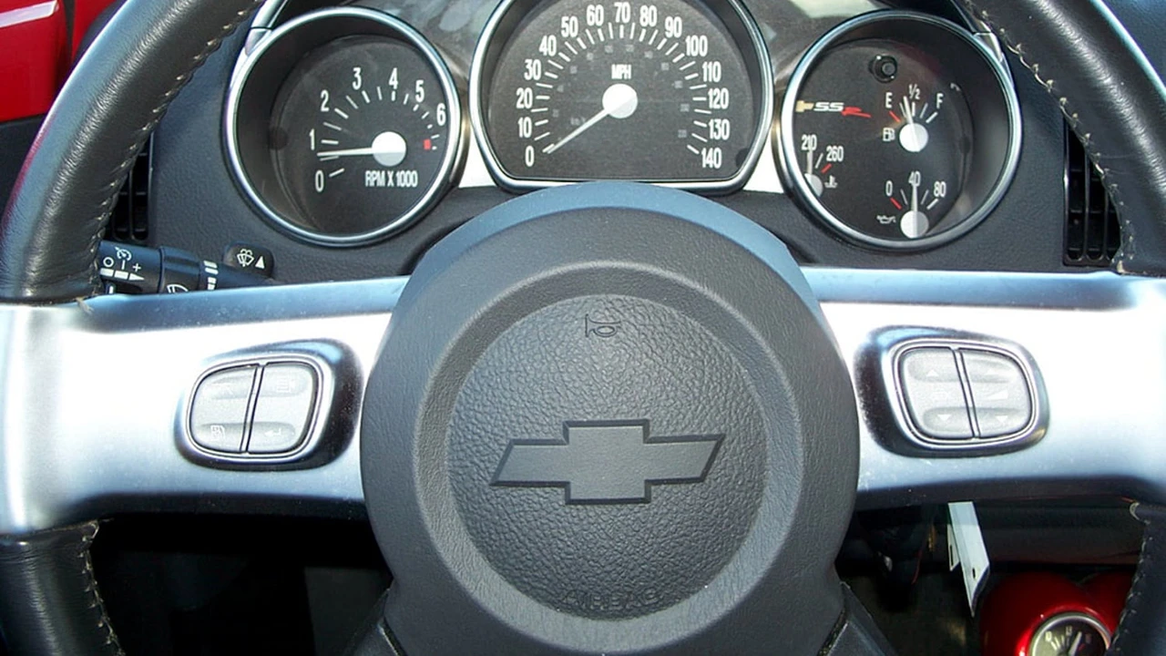 2006 Chevrolet SSR - Image 18 of 20