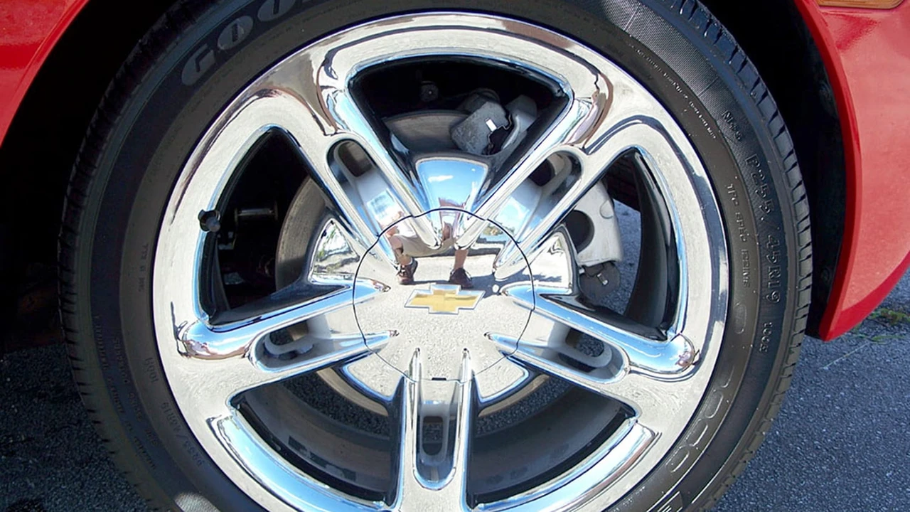 2006 Chevrolet SSR - Image 19 of 20